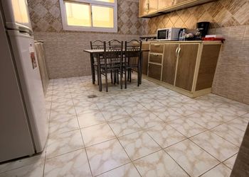 شقة بصالة وغرفتين نوم