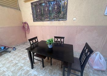 شقة بغرفتين نوم وصالة 