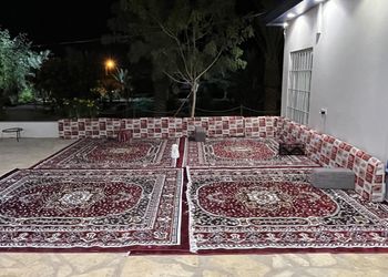 استراحة بجلسة خارجية واجواء ممتعة