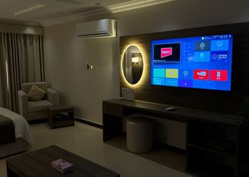 استديو هادئ بسرير ماستر 