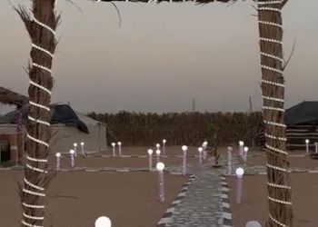 مخيم ببيت شعر ملكي وجلسة عريش