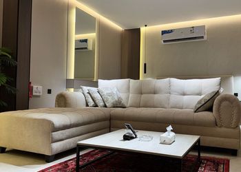 استديو مميز بجلسة ودخول ذاتي
