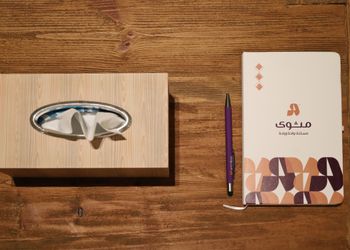 استديو بسرير ماستر وجلسة جانبية 