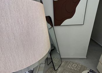 استديو بسرير ماستر وجلسة جانبية 