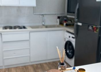 استديو بسرير ماستر وجلسة جانبية 