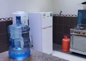 شقة بغرفة جلوس وغرفتين نوم 