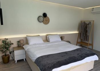 شاليه بمسطح اخضر