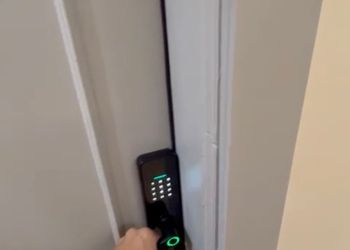 استديو بسرير ماستر وجلسة جانبية