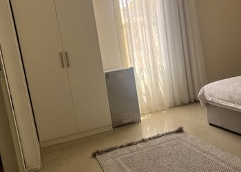 شقة بغرفة نوم وصالة انيقة