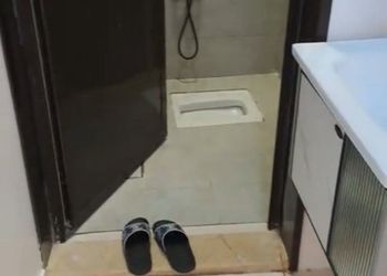شقة بغرفتين نوم وصالة