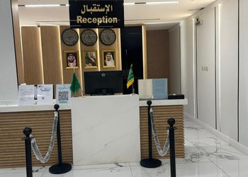 شقة بغرفتين نوم وصالة