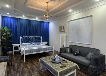 استديو هادئ بدخول ذاتي 
