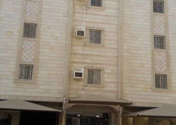 شقة بغرفتين نوم وأثاث هادئ
