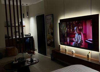 استديو بسرير ماستر