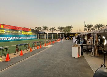 جلسات خارجية وألعاب رماية
