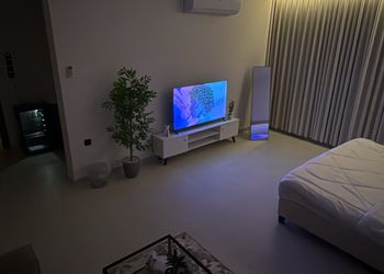 استديو راقي و هادي
