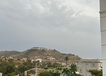 شقة بغرفة نوم وصالة جلوس 