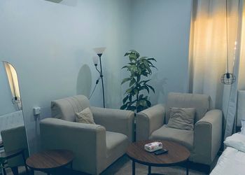 استديو بسرير ماستر 