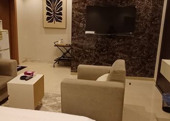 استديو بأثاث مريح وبسيط 