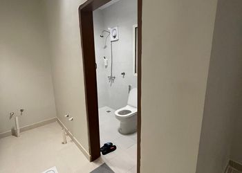 استديو بأثاث مريح وبسيط