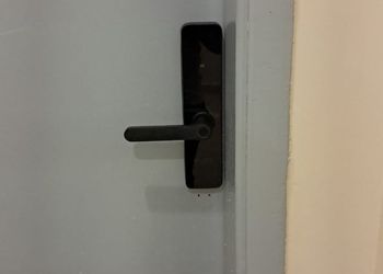 استديو هادئ بدخول ذاتي 