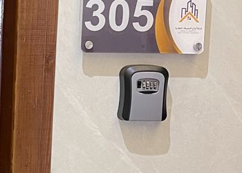 استديو فاخر بدخول ذاتي