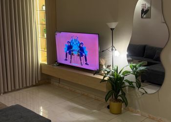 استديو بسرير ماستر وجلسة جانبية 