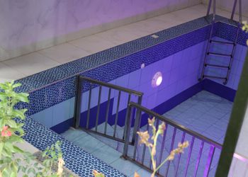 استراحة بمسبح