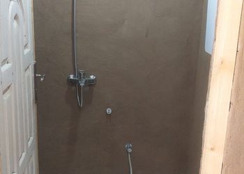 استراحة بمجلس وفناء خارجي 