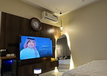 استديو بسرير ماستر وجلسة جانبية 