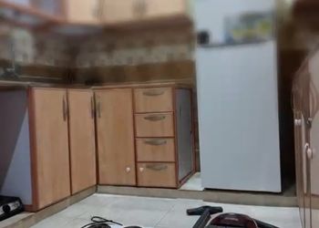 شقة بصالة وغرفتين نوم 