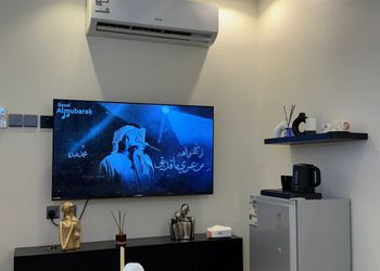 استديو بسرير ماستر وجلسة جانبية 