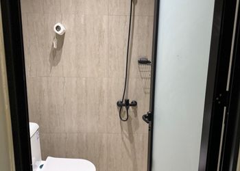 استديو بسرير ماستر وجلسة جانبية