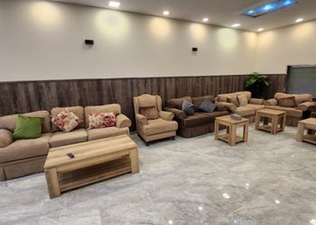 شالية بمجلس مطل على المسبح 