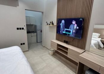 استديو بسرير ماستر