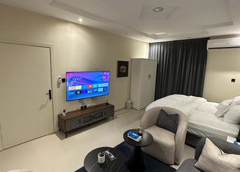 استديو بسرير ماستر ودخول ذاتي
