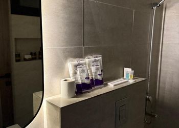 شقة بصالة وغرفة نوم