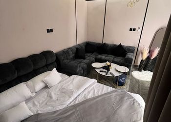 استديو هادئ بسرير ماستر