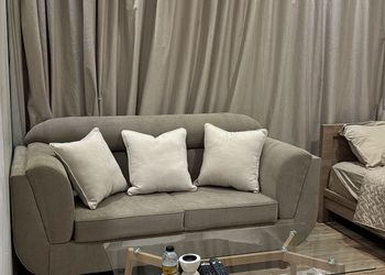 استوديو بدخول ذاتي
