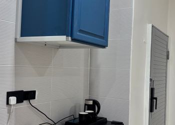 استديو بسرير ماستر وجلسة جانبية