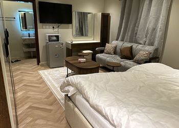 استديو هادئ بسرير ماستر 