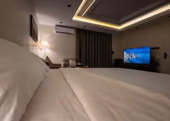 استديو بسرير ماستر
