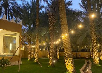 مزرعة بمناظر خلابة وجلسة خارجية 