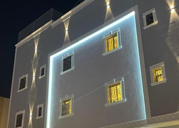 استديو بأثاث مريح وبسيط 