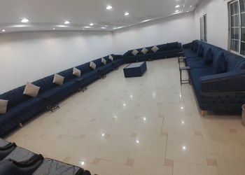 شاليه بملعب كرة طائرة ومسبح