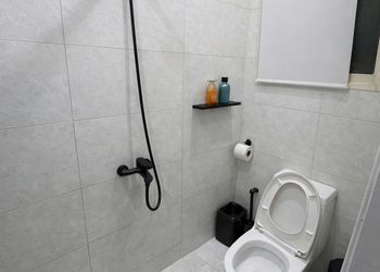 استديو بسرير ماستر وجلسة جانبية 