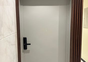 استديو بسرير ماستر وجلسة جانبية 