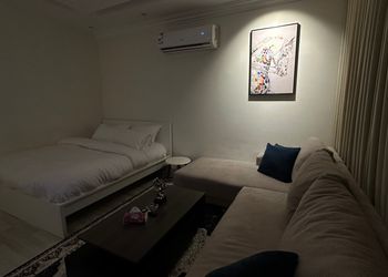 استديو بسرير ماستر ودخول ذاتي