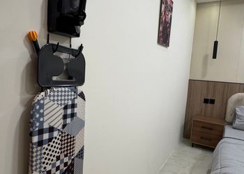 شقة بصالة مريحة ودخول ذاتي 