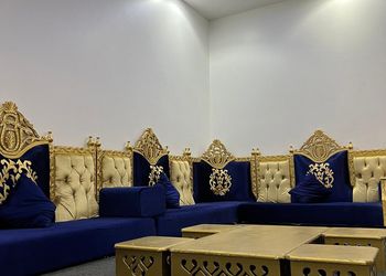 شالية بجلسة مطلة على مسبح 